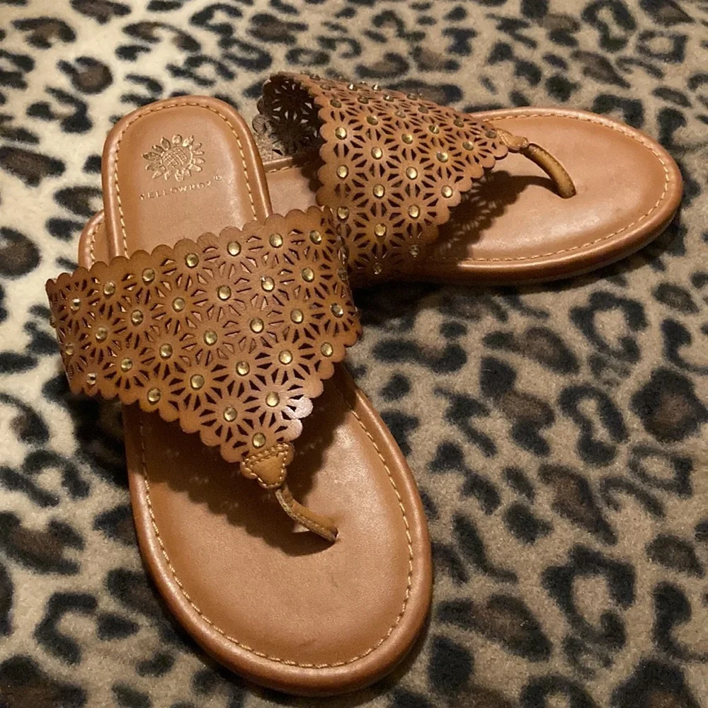 NWOB YELLOWBOX Sandals Women’s Size 8 Natural “Tessie” Slip On Thong Sandals - Picture 5 of 10